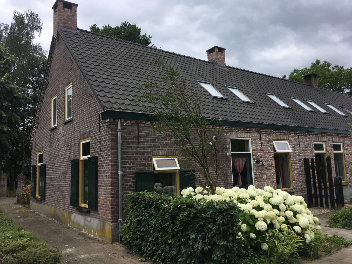 Vakantiehuis In Het Voorhuis Dommelen Exterior photo