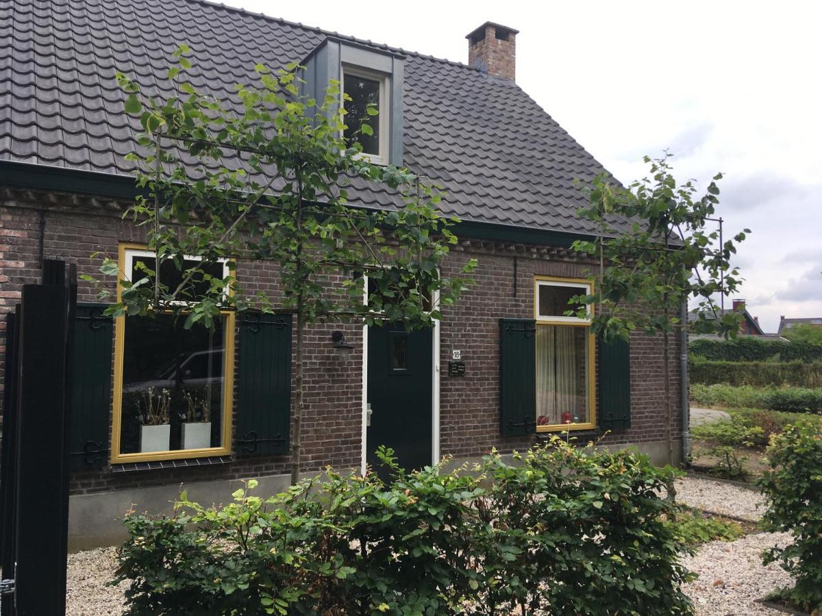 Vakantiehuis In Het Voorhuis Dommelen Exterior photo